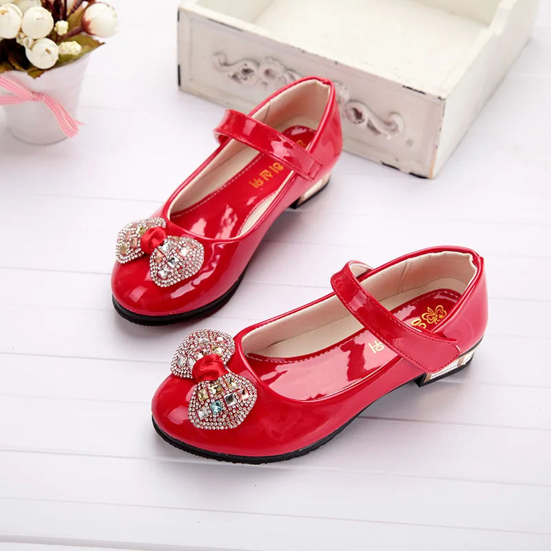 Spring Autumn baby girls patent leather shoes Rhinestones girl princess shoes for Dance Party shoes pink red 3-15years
Spring Autumn baby girls patent leather shoes Rhinestones girl princess shoes for Dance Party shoes pink red 3-15years