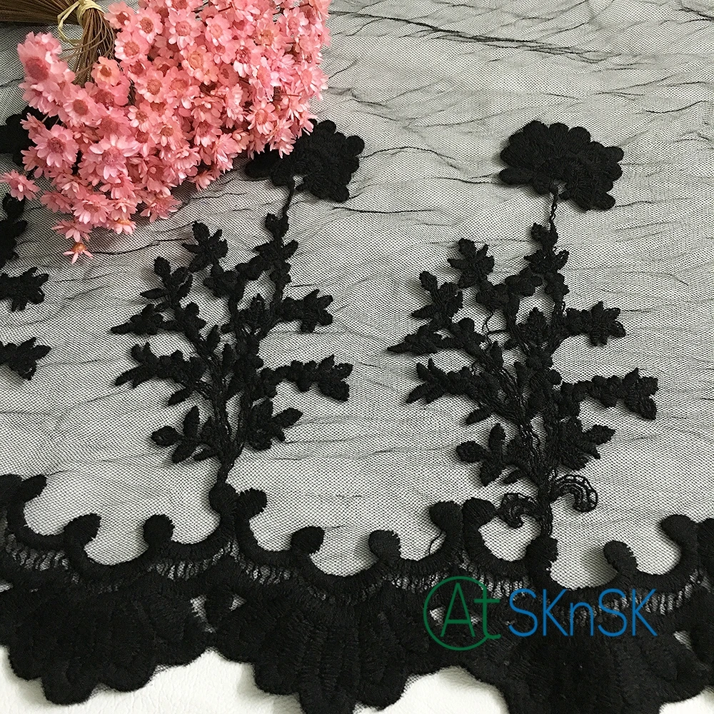 50 Yards/lot 40CM Wide White/Black Beautiful Flower Embroidery Mesh Lace fabric for DIY Wedding Accessories DHL Shipping
50 Yards/lot 40CM Wide White/Black Beautiful Flower Embroidery Mesh Lace fabric for DIY Wedding Accessories DHL Shipping