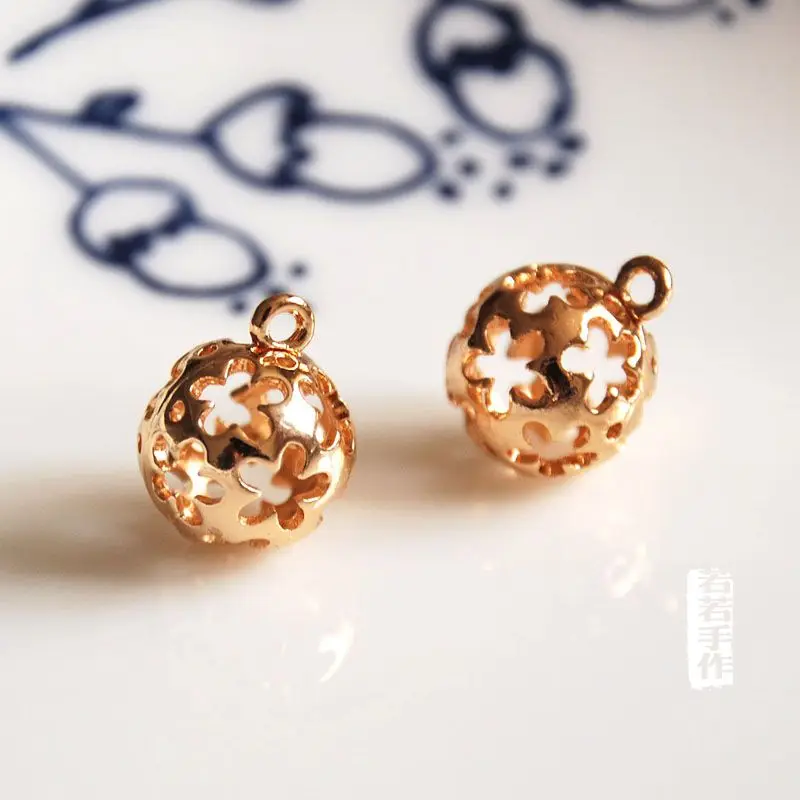 wholesale 4 pcs/lot gold color golden hollow balls charms jewelry making craft findings DIY for women
wholesale 4 pcs/lot gold color golden hollow balls charms jewelry making craft findings DIY for women