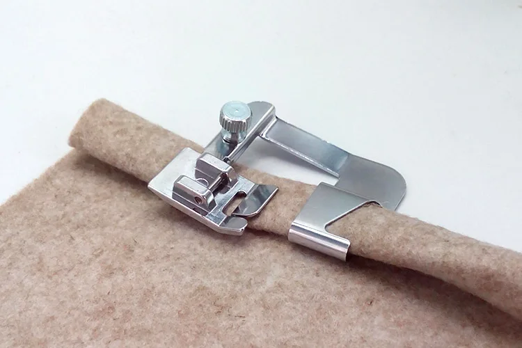 3pcs foot Roll of cloth#6290-4# 6290-6# 6290-8 Domestic Sewing Machine Hemmer Foot Rolled Hem Foot Snap on For Singer Brother
3pcs foot Roll of cloth#6290-4# 6290-6# 6290-8 Domestic Sewing Machine Hemmer Foot Rolled Hem Foot Snap on For Singer Brother