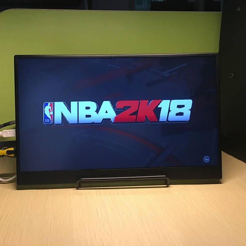 13.3 Inch HDMI DP Portable Monitor 1920 * 1080 HDR IPS Screen For Game Surpport HDCP 2.2 Display For PS4 Pro XBOX One PC
13.3 Inch HDMI DP Portable Monitor 1920 * 1080 HDR IPS Screen For Game Surpport HDCP 2.2 Display For PS4 Pro XBOX One PC