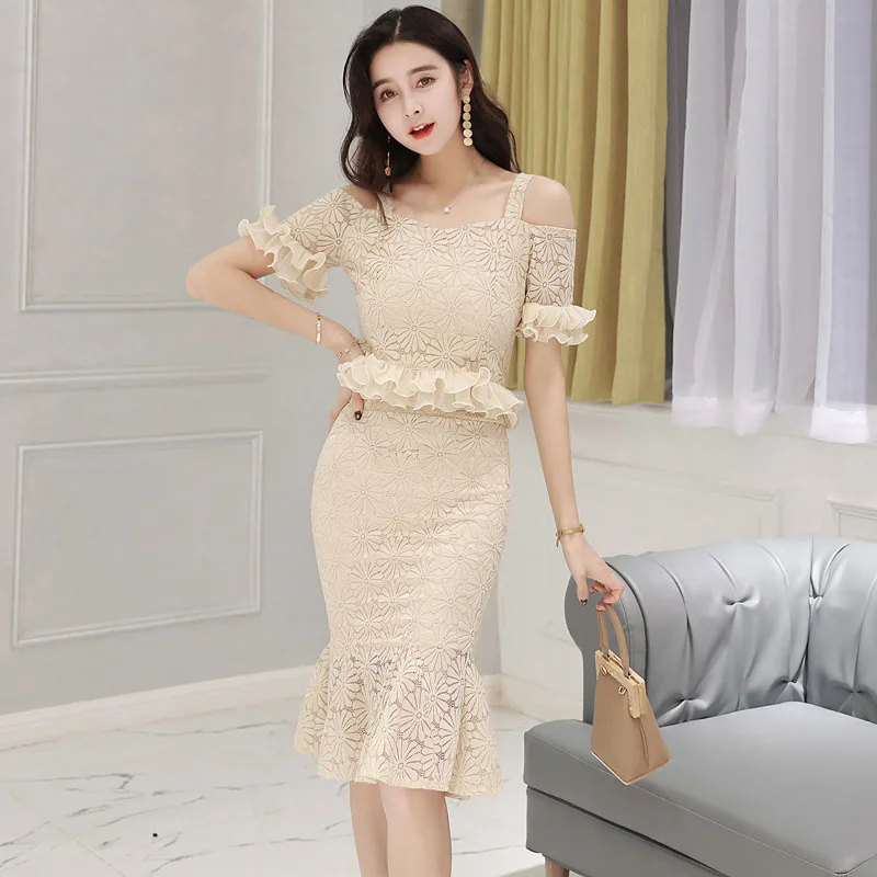 Lace Women Dress Short Sleeves Off the Shoulder Bandage Bodycon Dress Vintage Sexy Party Mermaid Dress 2019 Summer 2 Piece Dress
Lace Women Dress Short Sleeves Off the Shoulder Bandage Bodycon Dress Vintage Sexy Party Mermaid Dress 2019 Summer 2 Piece Dress