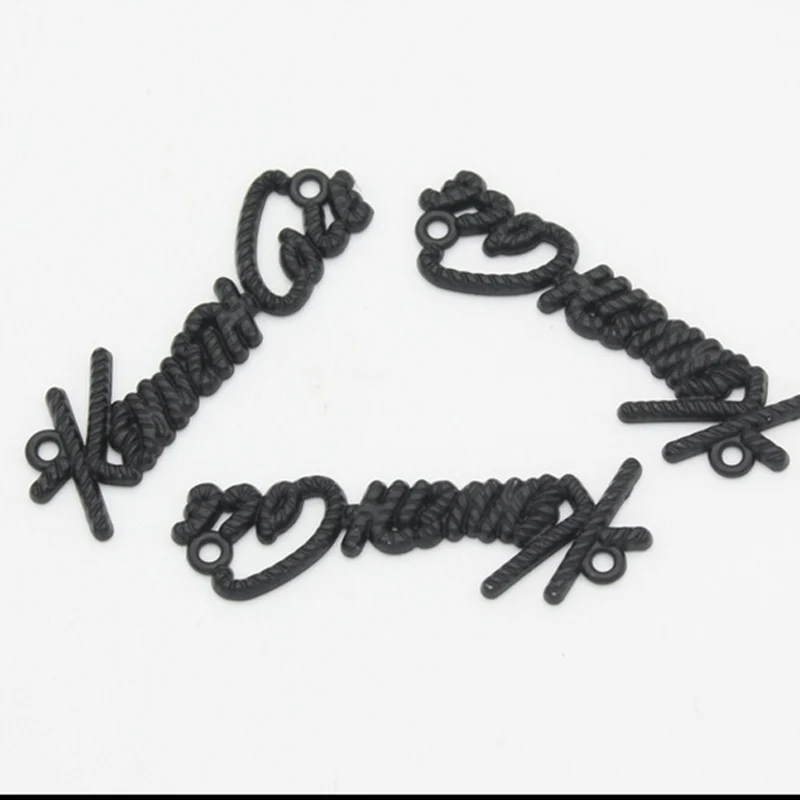 200 pieces high quality clothing private trademark metal clothing labels alloy main labels 1.3*4.5cm fashion sewing labels
200 pieces high quality clothing private trademark metal clothing labels alloy main labels 1.3*4.5cm fashion sewing labels