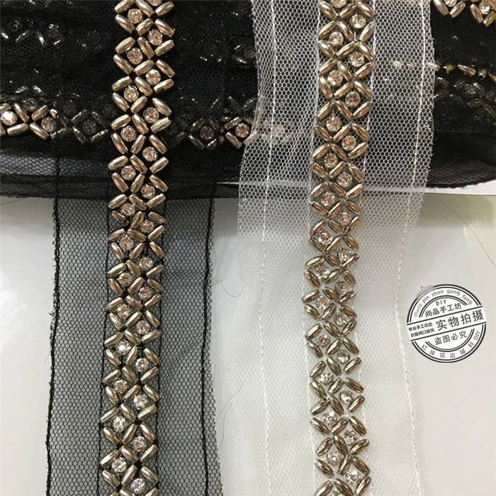 2Yards/Lot White Black Mesh Lace Fabric Clothing Accessories Collar Diy Handmade Rhinestone Beading Lace Trim Sewing Material
2Yards/Lot White Black Mesh Lace Fabric Clothing Accessories Collar Diy Handmade Rhinestone Beading Lace Trim Sewing Material