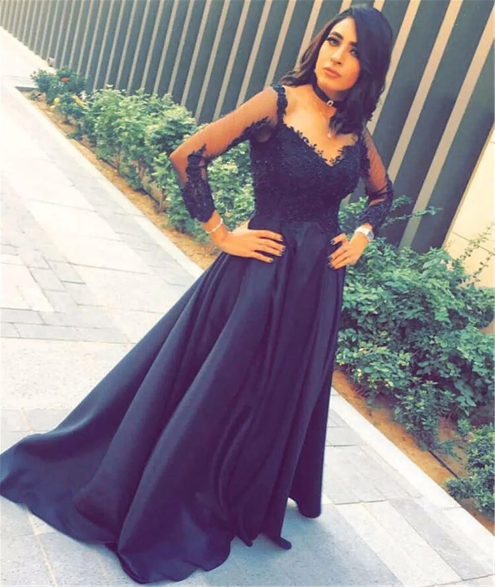 Long Sleeve Black Bridesmaid Dresses Illusion Lace Satin A Line High Quality Wedding Party Gowns 2020 Custom Made Women Dress
Long Sleeve Black Bridesmaid Dresses Illusion Lace Satin A Line High Quality Wedding Party Gowns 2020 Custom Made Women Dress