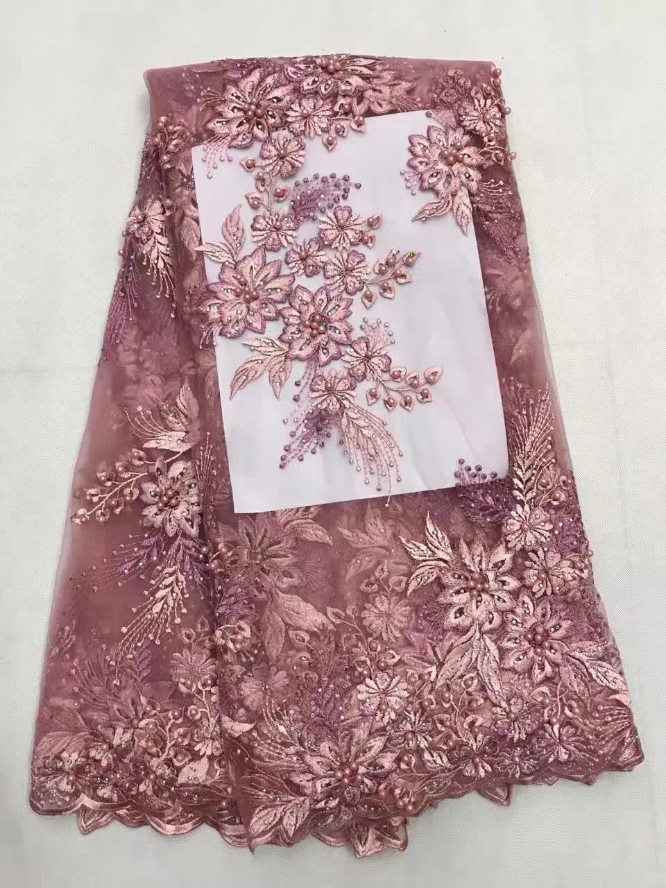 New Designs African French Lace Fabric High Quality Nigeria French Net Lace 2017 With Stones and Beaded For Women K-L11011
New Designs African French Lace Fabric High Quality Nigeria French Net Lace 2017 With Stones and Beaded For Women K-L11011