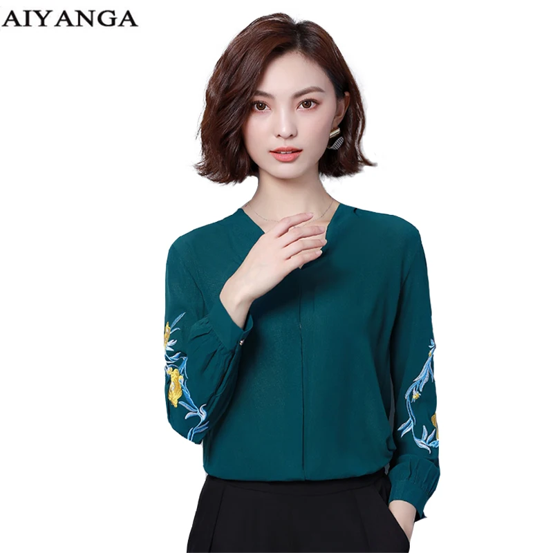 Women's Shirt 2018 Plus Size Autumn Chiffon V-neck Long Sleeve Blouse Women Casual Embroidery Floral Tops Female Quality Clothes
Women's Shirt 2018 Plus Size Autumn Chiffon V-neck Long Sleeve Blouse Women Casual Embroidery Floral Tops Female Quality Clothes