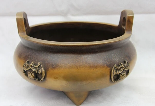 song voge gem S1378 Chinese Folk Pure Bronze Copper Temple Bat Two Ears Ding Incense Burner Censer
song voge gem S1378 Chinese Folk Pure Bronze Copper Temple Bat Two Ears Ding Incense Burner Censer