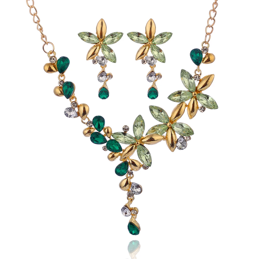 Hot Sale Luxury Flower Shape Necklace Inlaid Rhinestone Clavicle Chain Bohemian Style Statement Accessory For Women New2019
Hot Sale Luxury Flower Shape Necklace Inlaid Rhinestone Clavicle Chain Bohemian Style Statement Accessory For Women New2019
