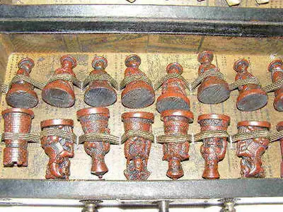Chinese Army Style 32 Pieces Chess Set Leather Wood Box Board & Traditional Game
Chinese Army Style 32 Pieces Chess Set Leather Wood Box Board & Traditional Game