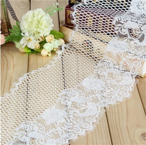 High Quality Export Exquisite Straight Side Unilateral Mesh Eyelash Lace Fabric DIY Clothing Skirt Stitching Accessories
High Quality Export Exquisite Straight Side Unilateral Mesh Eyelash Lace Fabric DIY Clothing Skirt Stitching Accessories