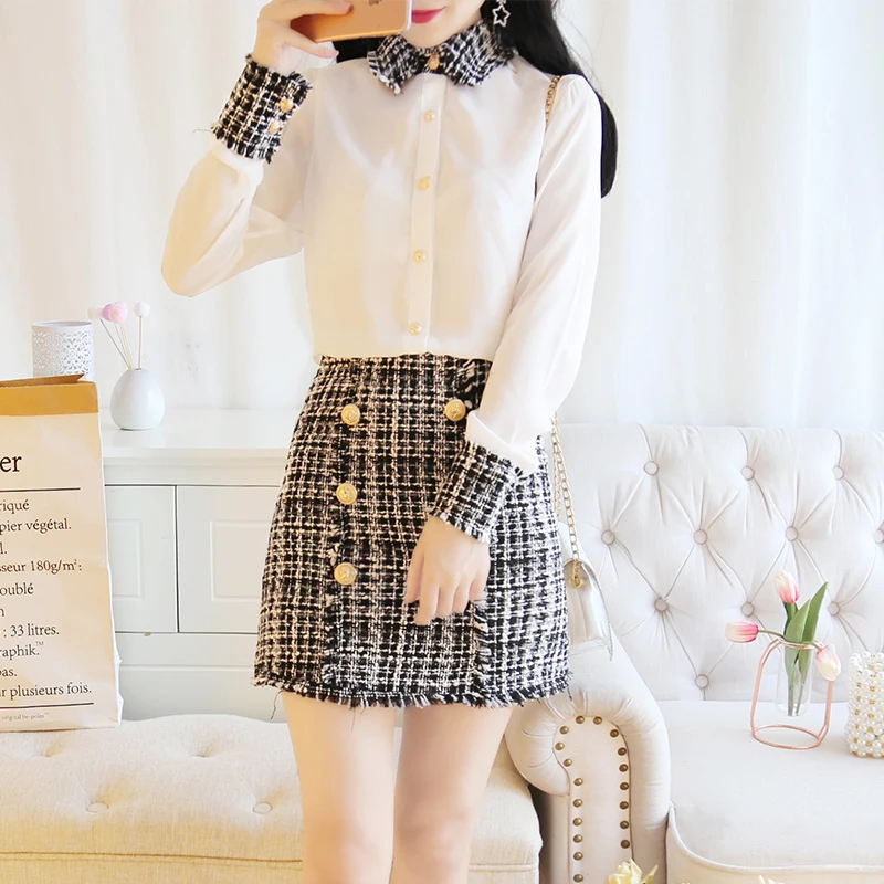 2021 Winter Elegant Women 2 Piece Set Women Tweed Tassels Chiffon Shirt Top + Gold Double-Breasted Woolen Pencil Mini Skirt Suit
2021 Winter Elegant Women 2 Piece Set Women Tweed Tassels Chiffon Shirt Top + Gold Double-Breasted Woolen Pencil Mini Skirt Suit