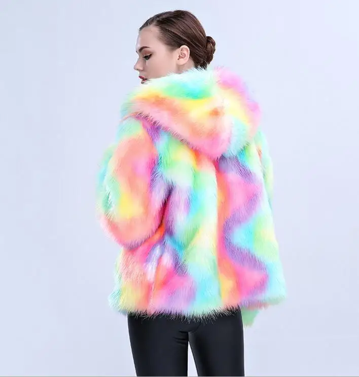 2018 Winter Colorful Women Loose Faux Fur Coat Plus Size Hoodies Far Jacket Coats For Female Outerwear Oversize Fashion Warm
2018 Winter Colorful Women Loose Faux Fur Coat Plus Size Hoodies Far Jacket Coats For Female Outerwear Oversize Fashion Warm