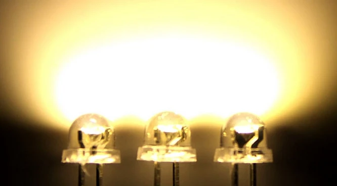 Water Clear Straw Hat Through Hole 5MM Warm White LED Diode
Water Clear Straw Hat Through Hole 5MM Warm White LED Diode