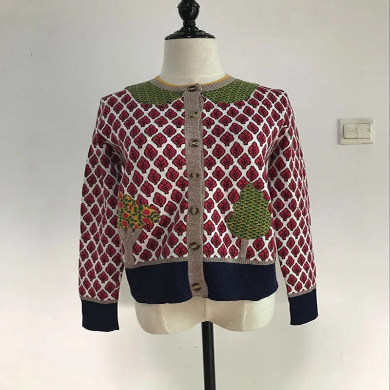 Women Knitted Sweaters Embroidery Single Breasted Long Sleeve Graceful Woman Knitting Shirts Coats
Women Knitted Sweaters Embroidery Single Breasted Long Sleeve Graceful Woman Knitting Shirts Coats