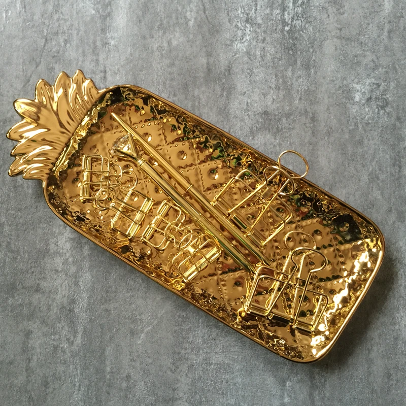 Фото Креативный золотой керамический поднос для хранения ананаса - купить