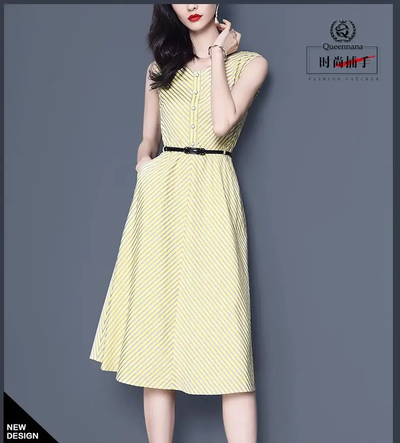 The new summer 2019 v-neck sleeveless shift dress has a high-waisted stripe a-line skirt
The new summer 2019 v-neck sleeveless shift dress has a high-waisted stripe a-line skirt