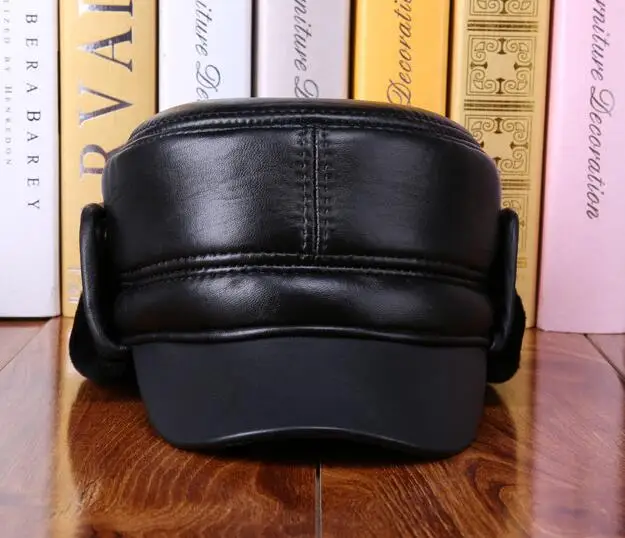 Leather wool hat middle-aged men's winter warm thick sheepskin flat baseball cap winter snapback bone ear protection cap
Leather wool hat middle-aged men's winter warm thick sheepskin flat baseball cap winter snapback bone ear protection cap