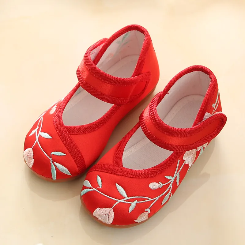 Spring Children Lilttle Girls shoes princess Canvas Flat Embroidery Slip-On Shoes School Ballet Dance Shoes zapatos nina
Spring Children Lilttle Girls shoes princess Canvas Flat Embroidery Slip-On Shoes School Ballet Dance Shoes zapatos nina