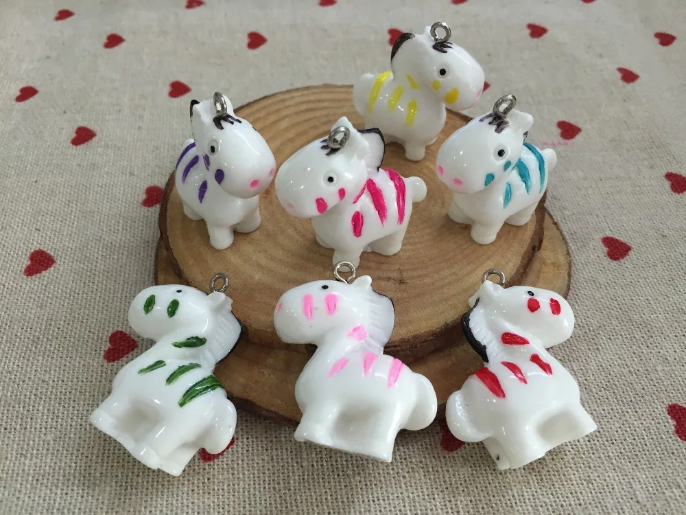Cute animal charms.Mixed 3D resin colorful horse pendant for key chain/phone decoration,DIY.
Cute animal charms.Mixed 3D resin colorful horse pendant for key chain/phone decoration,DIY.