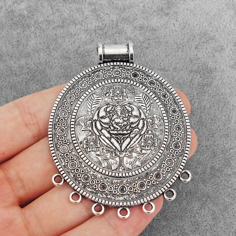 3PCS Round Flower Ganesha Connector Charm Pendant for Necklace Jewelry Findings Making 58x55mm
3PCS Round Flower Ganesha Connector Charm Pendant for Necklace Jewelry Findings Making 58x55mm