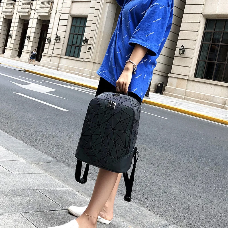 Геометрический Lingge для женщин кожаный рюкзак световой Мужская Дорожная сумка