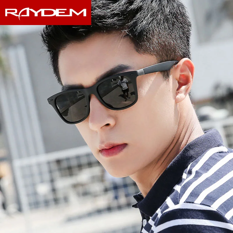 2018 New polarized men sunglasses TR90 Oval frame Gradient Gray resin Lenses PC Drivers Sunglass Driving Fishing Eyeglasses
2018 New polarized men sunglasses TR90 Oval frame Gradient Gray resin Lenses PC Drivers Sunglass Driving Fishing Eyeglasses