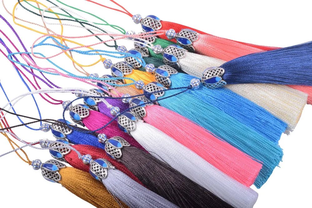 20Colors avil --10PCS 8.5cm(3.4'') Craft Tassels with Hollowed Antique Silver Caps and Hanging Loops for Jewelry Making 
20Colors avil --10PCS 8.5cm(3.4'') Craft Tassels with Hollowed Antique Silver Caps and Hanging Loops for Jewelry Making