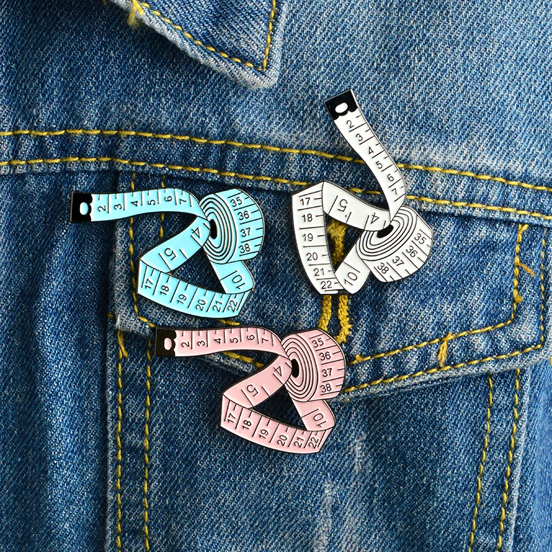 Cartoon White Pink Blue Ruler Metal Enamel Badge Brooch Female Clothing Backpack Fashion Personality Icon Decoration Gift
Cartoon White Pink Blue Ruler Metal Enamel Badge Brooch Female Clothing Backpack Fashion Personality Icon Decoration Gift