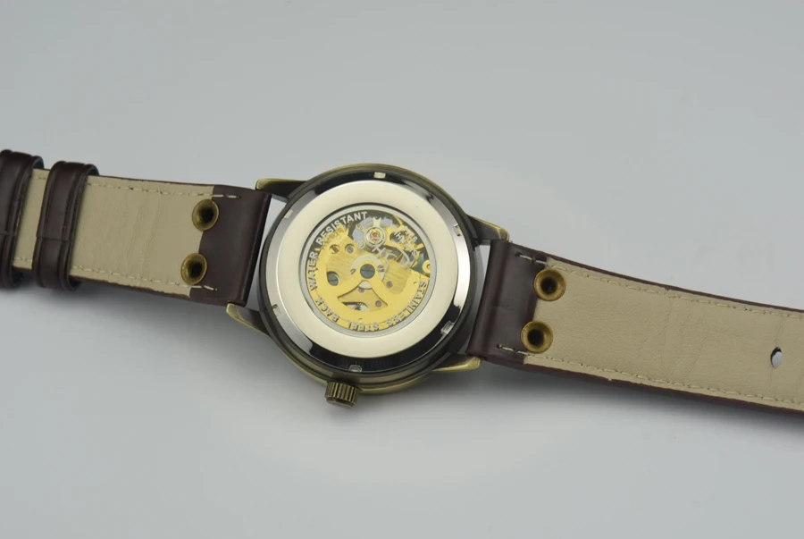 Vintage Bronze Men Wristwatch Skeleton Clock Male Leather Strap Antique Steampunk Casual Automatic Skeleton Mechanical Watches
Vintage Bronze Men Wristwatch Skeleton Clock Male Leather Strap Antique Steampunk Casual Automatic Skeleton Mechanical Watches