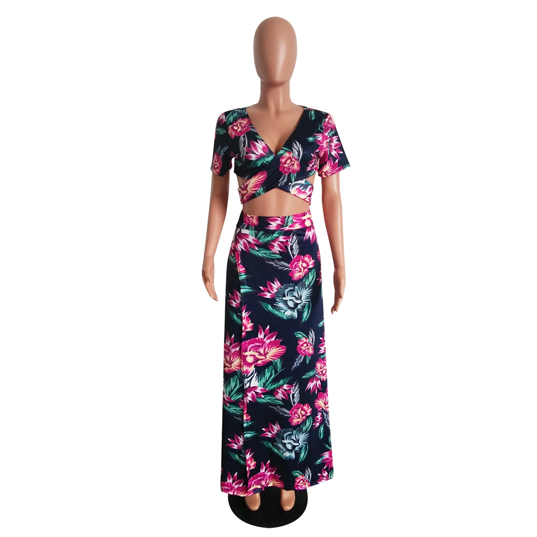 YJSFG HOUSE Elegant Women Summer Long Maxi Dresses Two Piece Set Sexy 2021 Hollow Out Crop Top Skirts Floral Print 2 Piece Suits
YJSFG HOUSE Elegant Women Summer Long Maxi Dresses Two Piece Set Sexy 2021 Hollow Out Crop Top Skirts Floral Print 2 Piece Suits