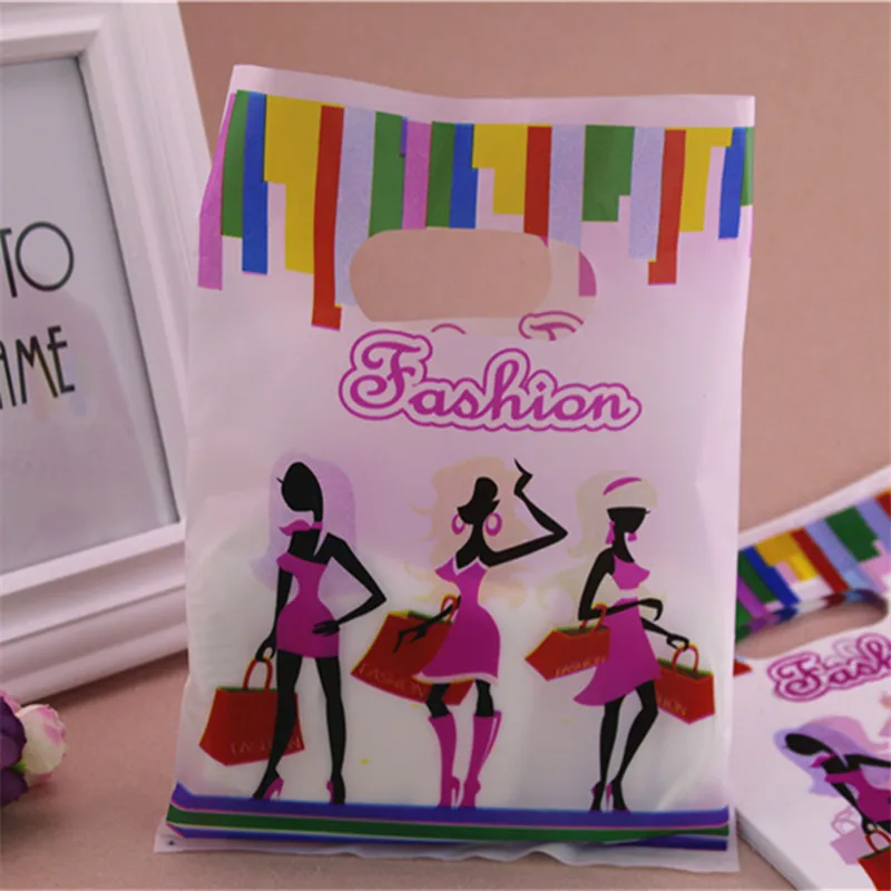 2021 New Design Wholesale 100pcs/lot 20*25cm Fashion Women Plastic Shopping Bags With Handle Clothing Packaging Bags
2021 New Design Wholesale 100pcs/lot 20*25cm Fashion Women Plastic Shopping Bags With Handle Clothing Packaging Bags