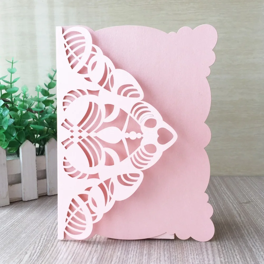 50Pcs/Lot Classical Royal Crown Design Invitation Card For Marriage Wedding Engagement Mother Day Anniversary Graduation
50Pcs/Lot Classical Royal Crown Design Invitation Card For Marriage Wedding Engagement Mother Day Anniversary Graduation