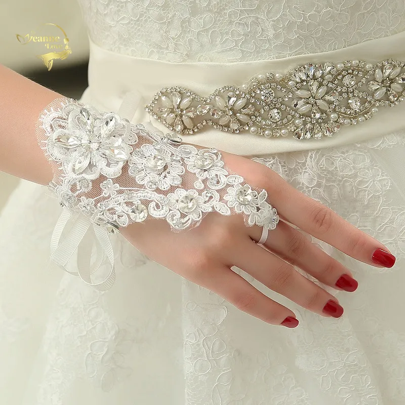Shining Beaded Lace Womens Gloves Wedding Accessories Fingerless Wrist Cheap Pretty Bridal Gloves Gants De Mariage Pour Femme
Shining Beaded Lace Womens Gloves Wedding Accessories Fingerless Wrist Cheap Pretty Bridal Gloves Gants De Mariage Pour Femme
