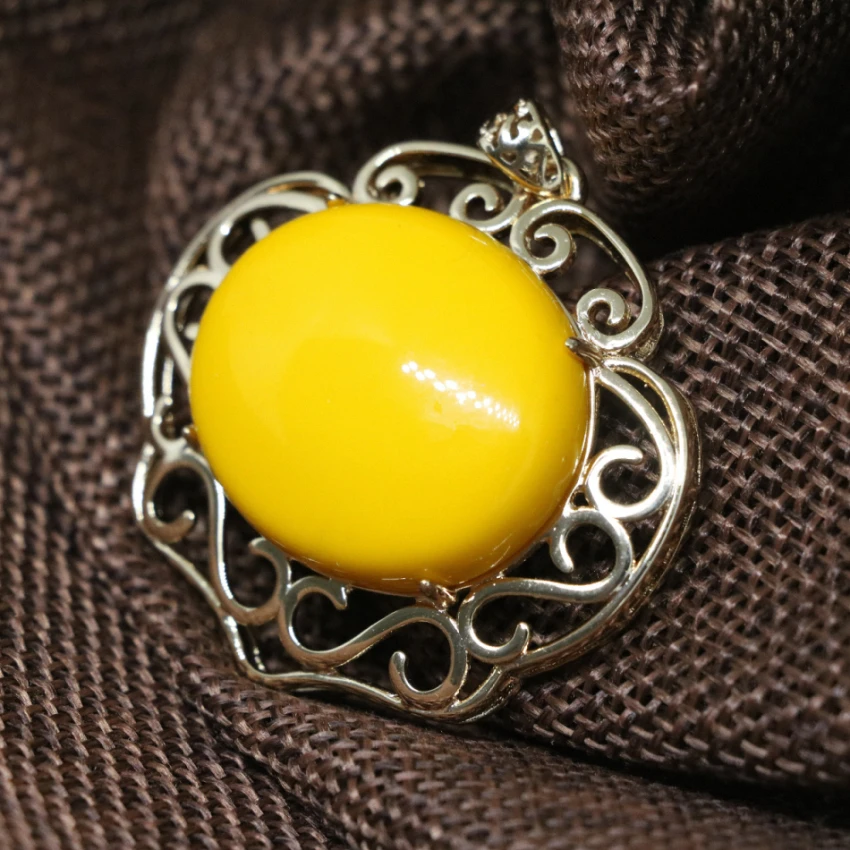 Wholesale price fashion women jewels 37*42mm oval drop pendant Poland imitation yellow resin beeswax classical accessories B1846
Wholesale price fashion women jewels 37*42mm oval drop pendant Poland imitation yellow resin beeswax classical accessories B1846