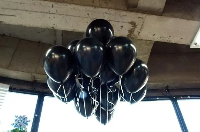 100 pcs/Lot 10 Inch1.5 g Black or Colourful Helium Birthday Wedding Party Decoration Ballons Baby Toy Pearl Black Balloons
100 pcs/Lot 10 Inch1.5 g Black or Colourful Helium Birthday Wedding Party Decoration Ballons Baby Toy Pearl Black Balloons