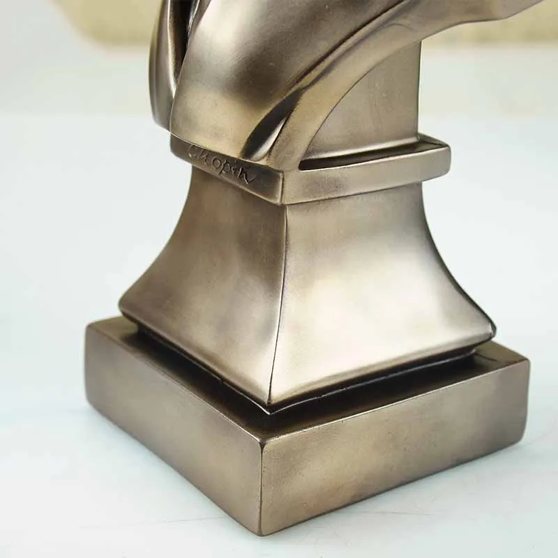 European-style abstract figure art musician ornaments living room furnishings home decorations
European-style abstract figure art musician ornaments living room furnishings home decorations