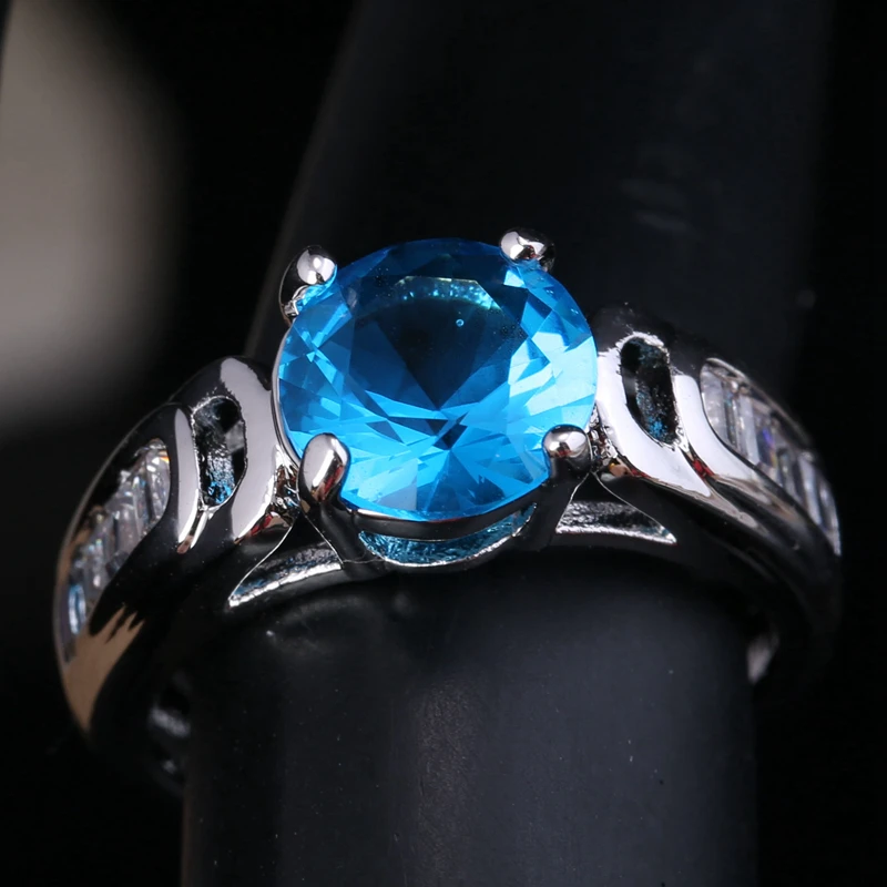 Gleaming Light Blue Zircon Gems Silver Plated Argent Party Jewelry Solitaire Ring US# Size 6 / 7 / 8 / 9 S1811
Gleaming Light Blue Zircon Gems Silver Plated Argent Party Jewelry Solitaire Ring US# Size 6 / 7 / 8 / 9 S1811