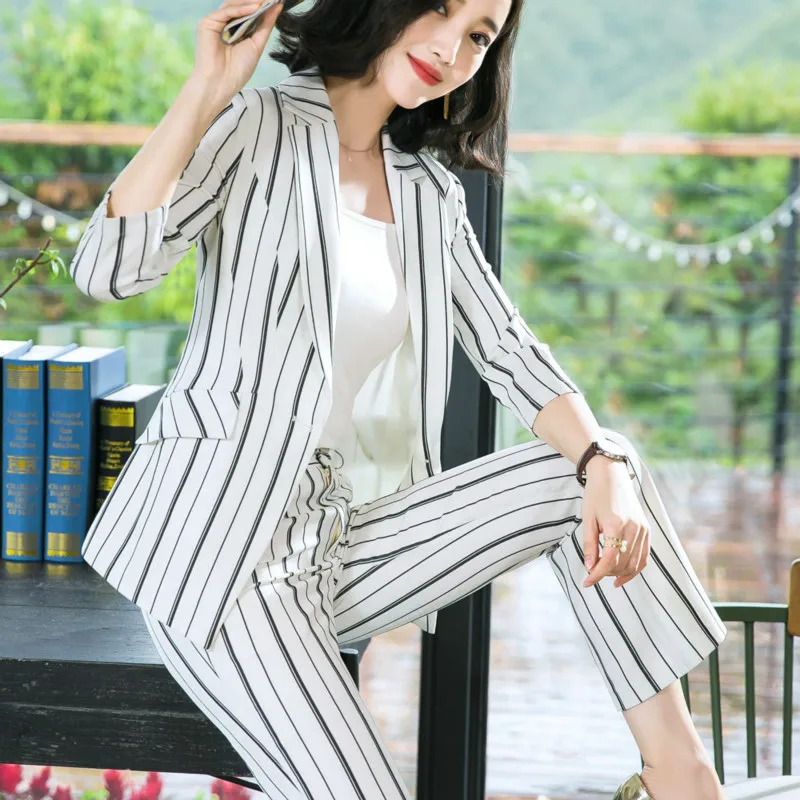 Women's suit 2019autumn and winter new striped professional wear fashion suit jacket casual slim trousers women's two-piece suit
Women's suit 2019autumn and winter new striped professional wear fashion suit jacket casual slim trousers women's two-piece suit