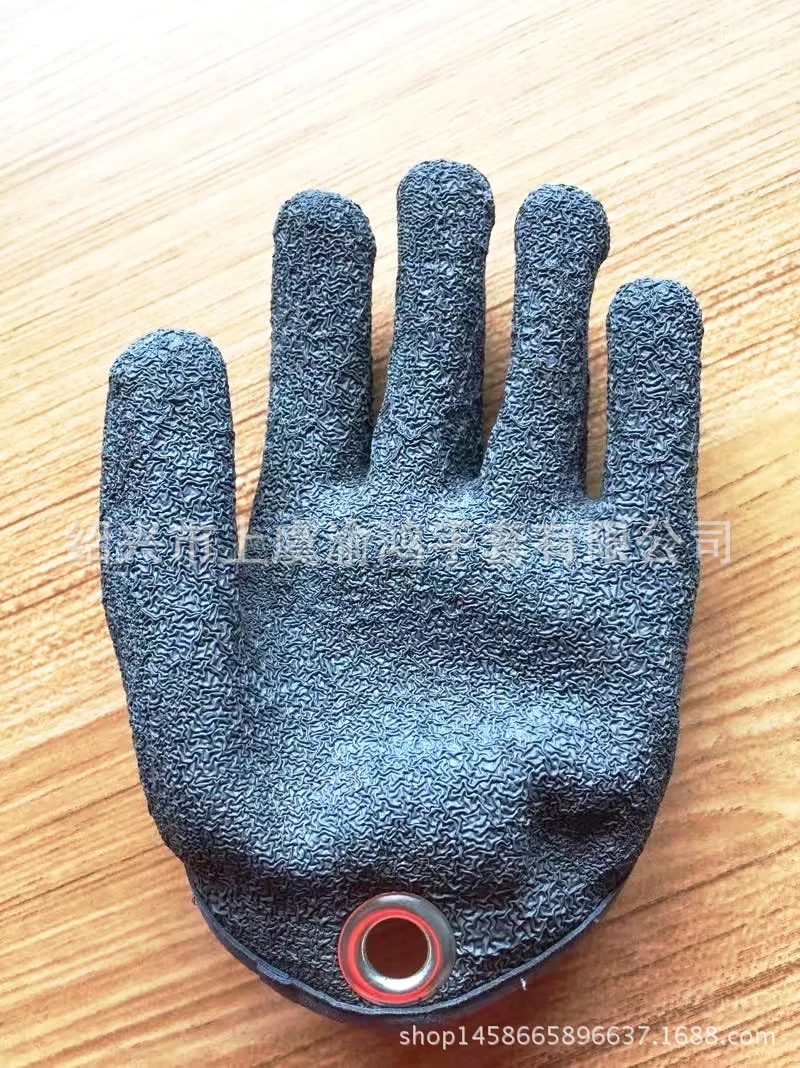 

Fishing and catching anti-stabbing anti-skid gloves PE dipping gloves Outdoor fishing goods half-palm gloves