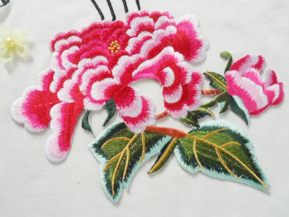 embroidery diy lace flowers appliques elegant multi-colored rose iron or sew on patches for lady long dress and DIY
embroidery diy lace flowers appliques elegant multi-colored rose iron or sew on patches for lady long dress and DIY