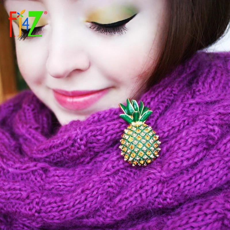 F.J4Z Hot Stunning High Quality Collar Brooches Pins For Party Show Unique Southeast Asian Style Rhinestone Pineapple Brooches
F.J4Z Hot Stunning High Quality Collar Brooches Pins For Party Show Unique Southeast Asian Style Rhinestone Pineapple Brooches