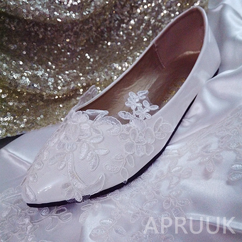 Lace flats wedding shoes bride plus size 34-42 white lace classic design woman bridal bridesmaid flower girls wedding flats
Lace flats wedding shoes bride plus size 34-42 white lace classic design woman bridal bridesmaid flower girls wedding flats