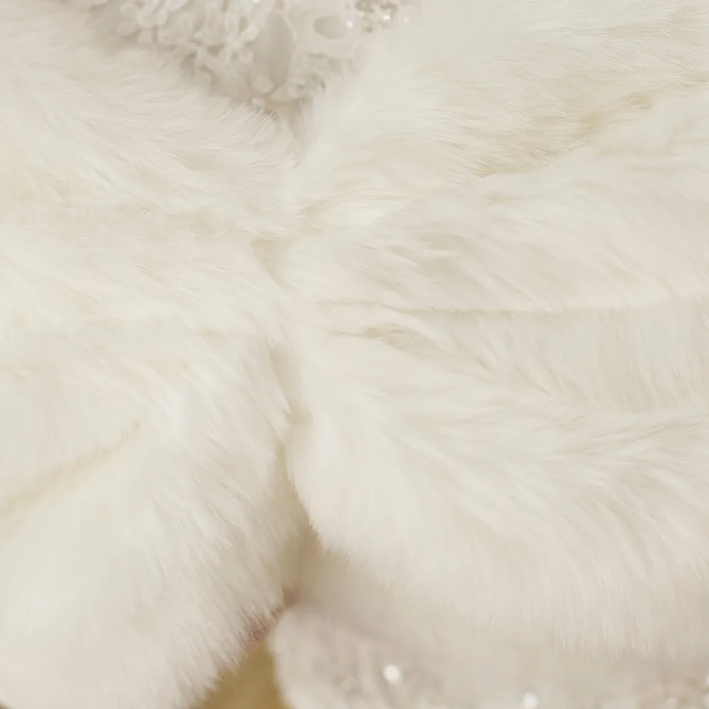 SHAMAI Free Shipping Women Winter Bridal Jackets High Quality Warm Fur Boleros Wedding shrug stole faux fur bridal wrap
SHAMAI Free Shipping Women Winter Bridal Jackets High Quality Warm Fur Boleros Wedding shrug stole faux fur bridal wrap