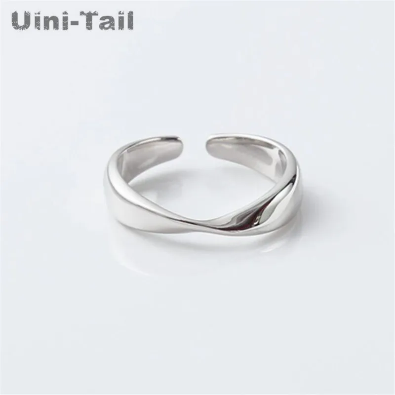 Uini-Tail 2019 new listing 925 sterling silver simple personality irregular twisted ring fashion tide flow high quality jewelry
Uini-Tail 2019 new listing 925 sterling silver simple personality irregular twisted ring fashion tide flow high quality jewelry