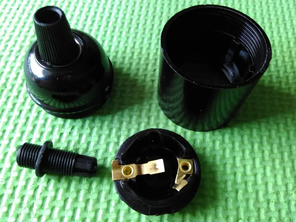 E27 bakelite lampholder e27 black lamp socket e27 pendant light bulb holder 50 pcs /lot
E27 bakelite lampholder e27 black lamp socket e27 pendant light bulb holder 50 pcs /lot