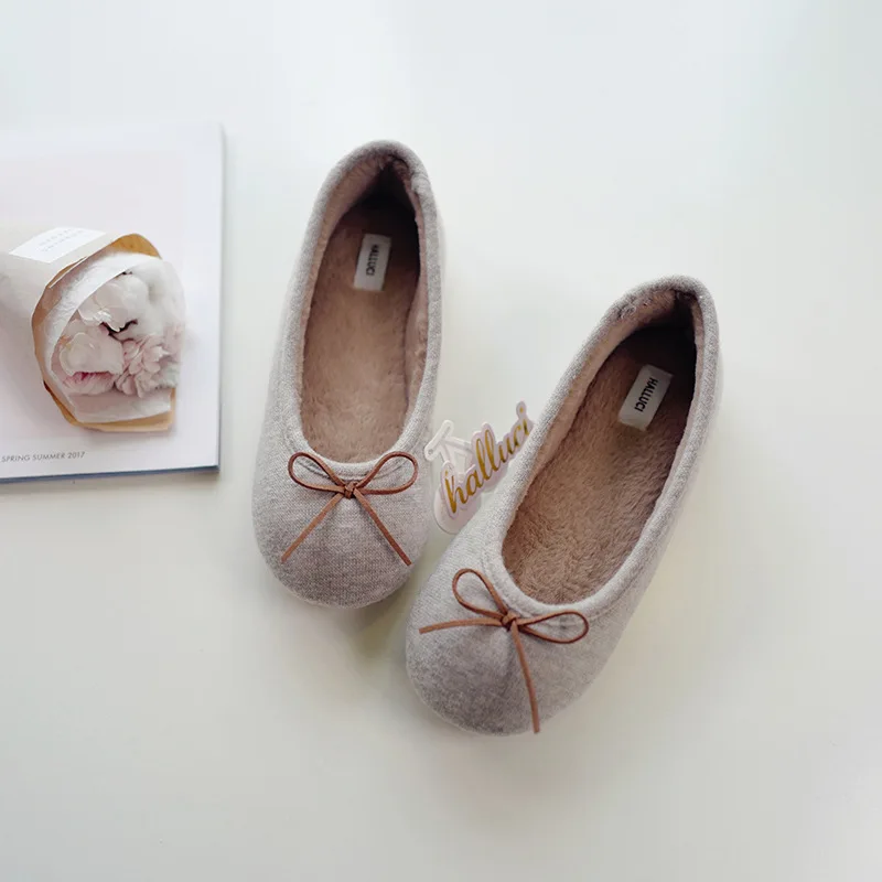 Хаки, вязаные, с бантиком, короткие плюшевые домашние тапочки Pantufa, женская обувь, мягкая домашняя обувь Chinelo Zapatos Mujer
Хаки, вязаные, с бантиком, короткие плюшевые домашние тапочки Pantufa, женская обувь, мягкая домашняя обувь Chinelo Zapatos Mujer