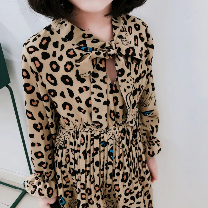 Детское шифоновое платье с бантом на воротнике длинным рукавом и леопардовым
