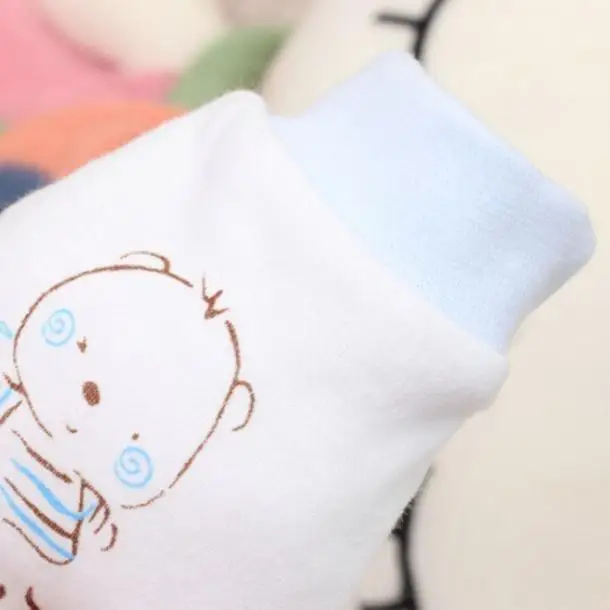 2018 Newborn Baby Gloves Anti Silicone Mitt Teething Mitten Glove Candy Wrapper Sound Teether Pink Blue 1N16 | Детская одежда и