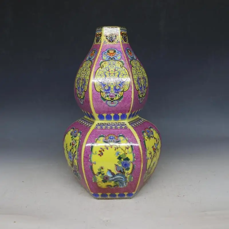 7Antique QingDynasty porcelain vase,Enamel flowers & birds gourd bottle ,Hand-painted crafts,Collection&Adornment,Free shipping
7Antique QingDynasty porcelain vase,Enamel flowers & birds gourd bottle ,Hand-painted crafts,Collection&Adornment,Free shipping